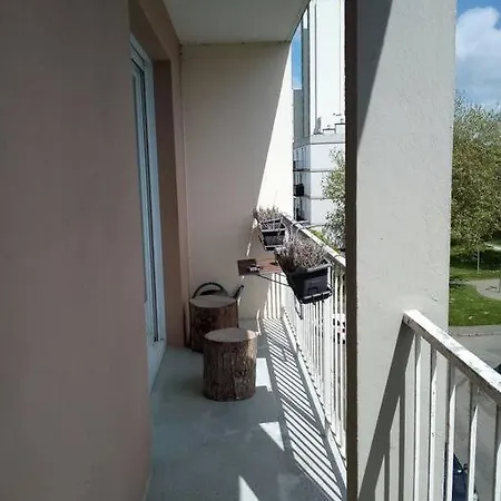 Appartement Spacieux. P Gratuit.plage à 13 Min