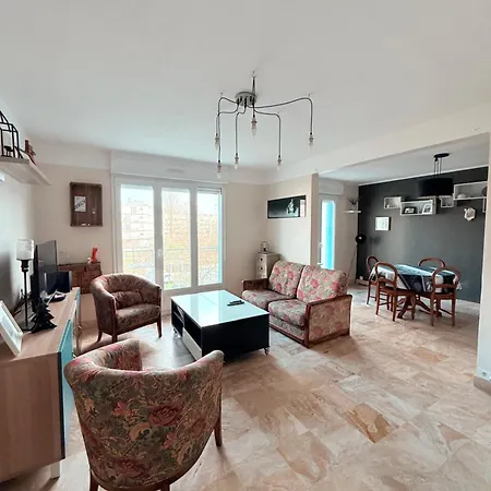 Spacieuxp Gratuitplage A 13 Min Proche Tram Apartmán